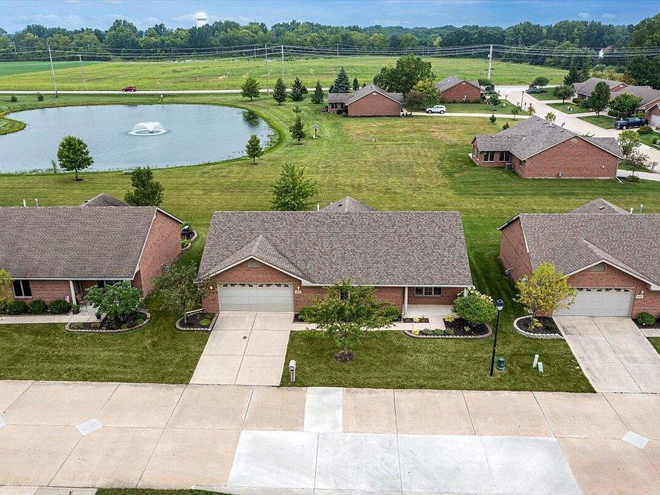 1st image of 824 Hickory Hill Dr #824