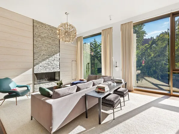 50 Gramercy Park N APT 5B, New York, NY 10010