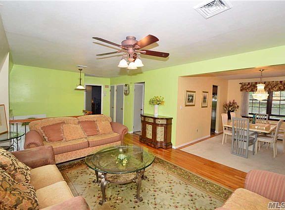 5th image of 21 Ashwood Ct