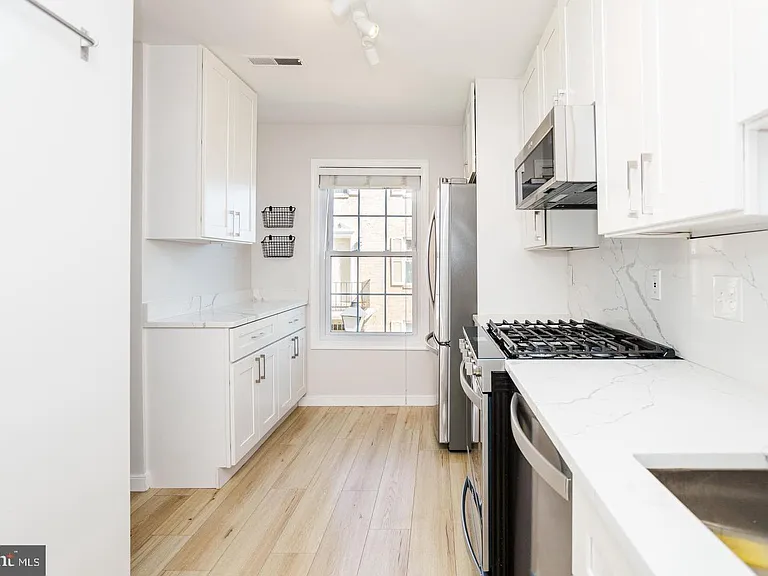 933 S Rolfe St #2 — Photo 5