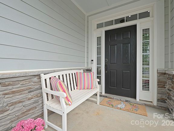 3rd image of 13115 Union Square Dr