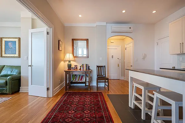 Rented by Rita S Citrin, LREB | media 33