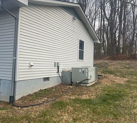 4th image of 154 Ella Dr