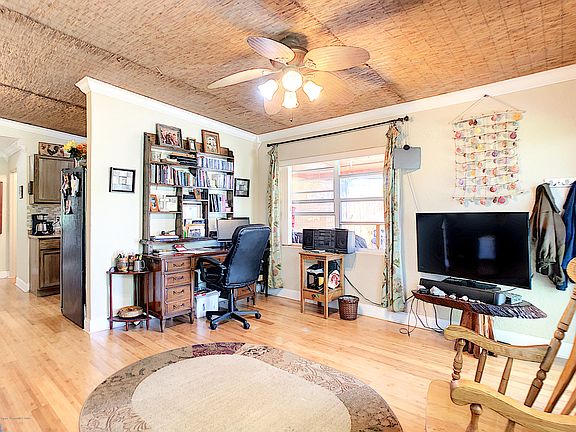 4th image of 211 Jefferson Ave
