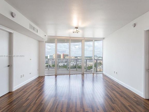 4th image of 17201 Collins Ave APT 2009