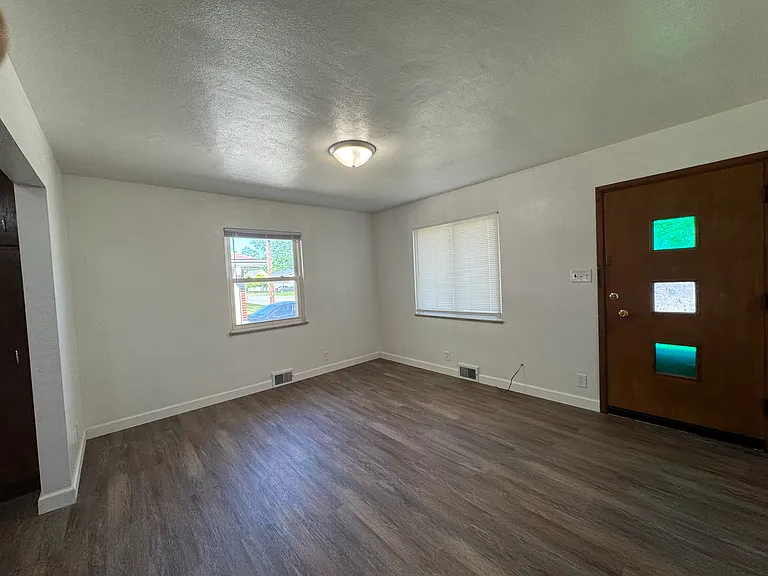 1701 E Southern Ave — Photo 10