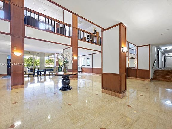 2nd image of 2801 NE 183rd St APT 1506W