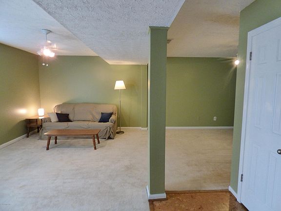 4th image of 293 Delaina Dr
