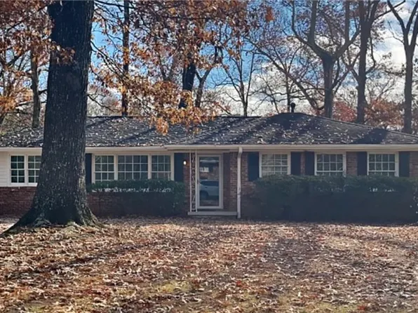 3957 Kirksford Dr, Decatur, GA 30035