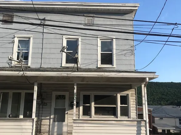80 W Center St, Nesquehoning, PA 18240