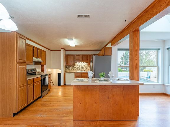 3rd image of 6460 E Donnagail Dr