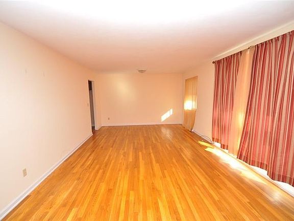 2nd image of 703 Cranford Dr