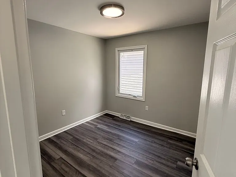 4624 Towle Ave — Photo 10