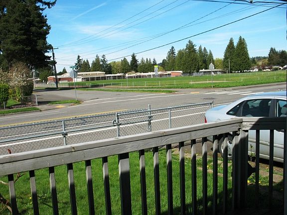 4th image of 710 21st St SE