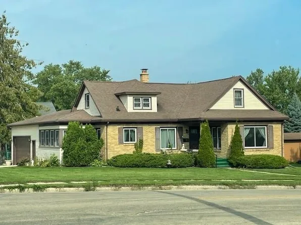 2113 11th Ave, Monroe, WI 53566