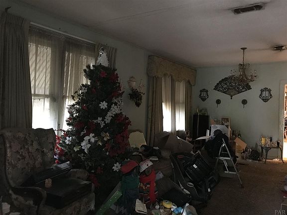 4th image of 13 Washington St