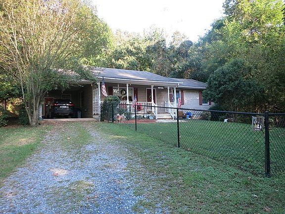 2nd image of 2454 Spruce Ave