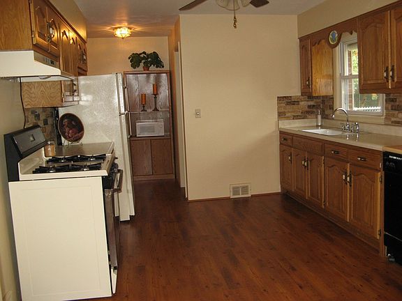 Kitchen with appliances