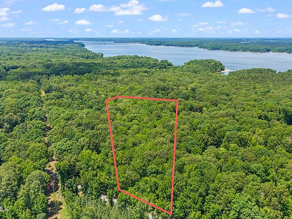 3rd image of 313 Lakepoint Dr Lot 35