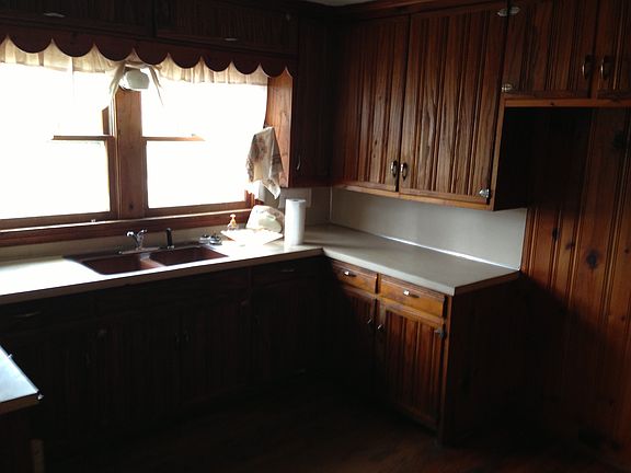 5th image of 107 Clio Ln