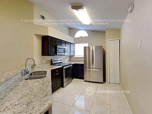 4th image of 7797 Fox Knoll Pl