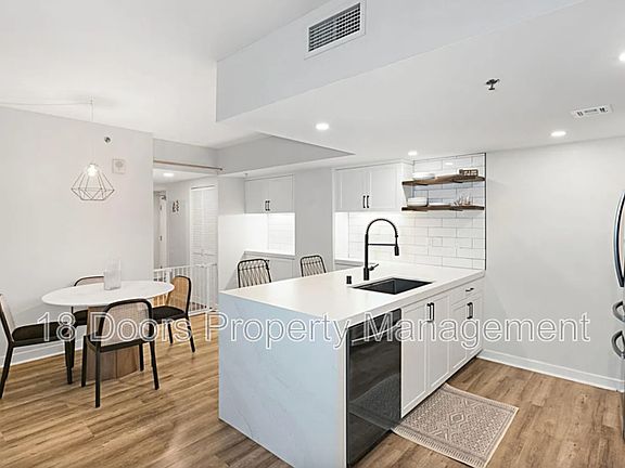 2nd image of 425 W Beech St Unit 422
