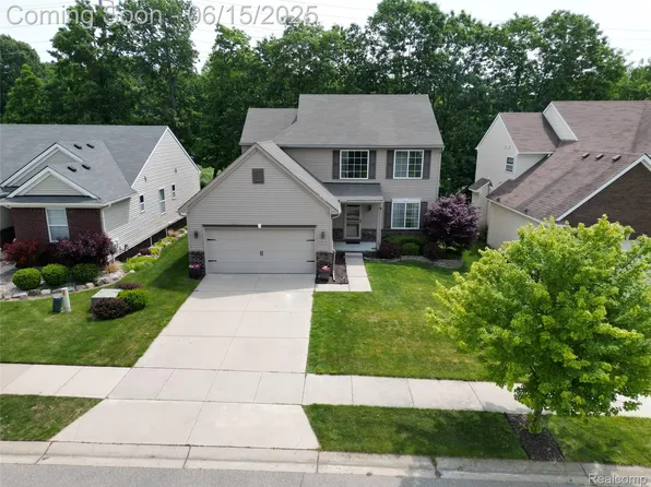 1594 Arbor View Ln, Howell, MI 48843