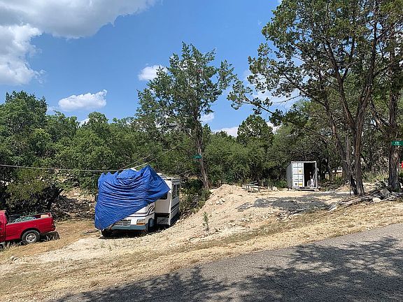2nd image of 1356 Glenn Dr