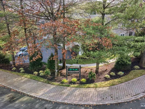 139 Orchard Park, Allendale Boro, NJ 07401