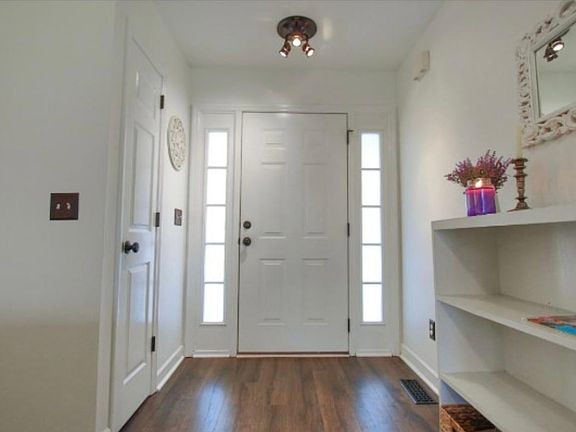 5th image of 2605 Mercer Pl