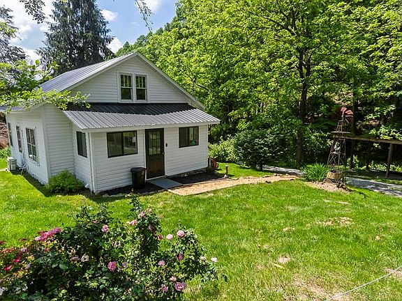63rd image of 1651 Winding Stairs Rd