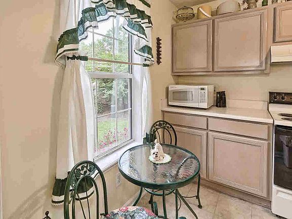 5th image of 1 Heritage Village Ln