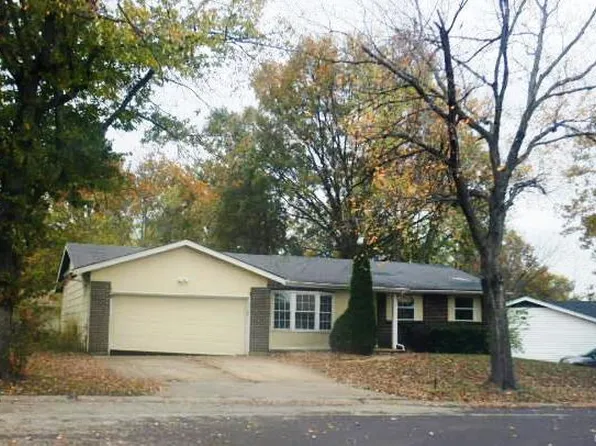 12028 Rosevalley Ln, Saint Louis, MO 63138