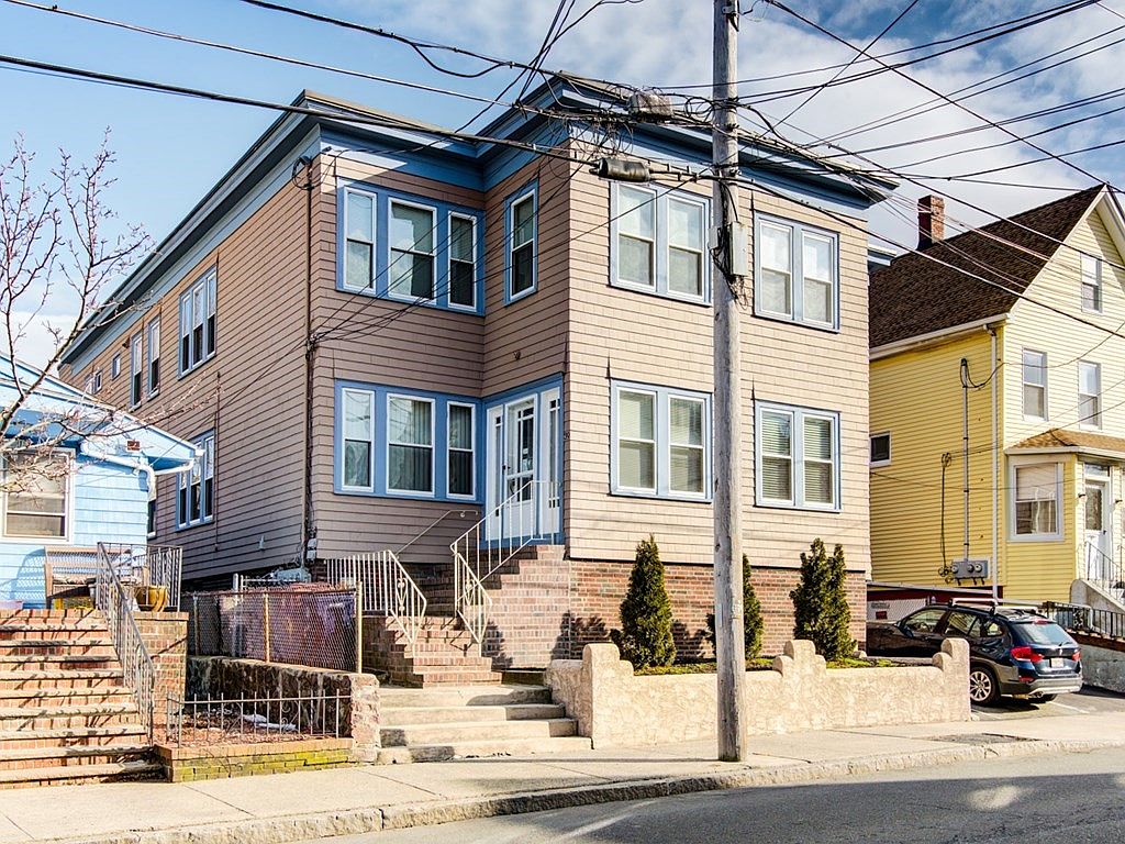39 Irving St Everett Ma 02149 Mls 72792834 Zillow