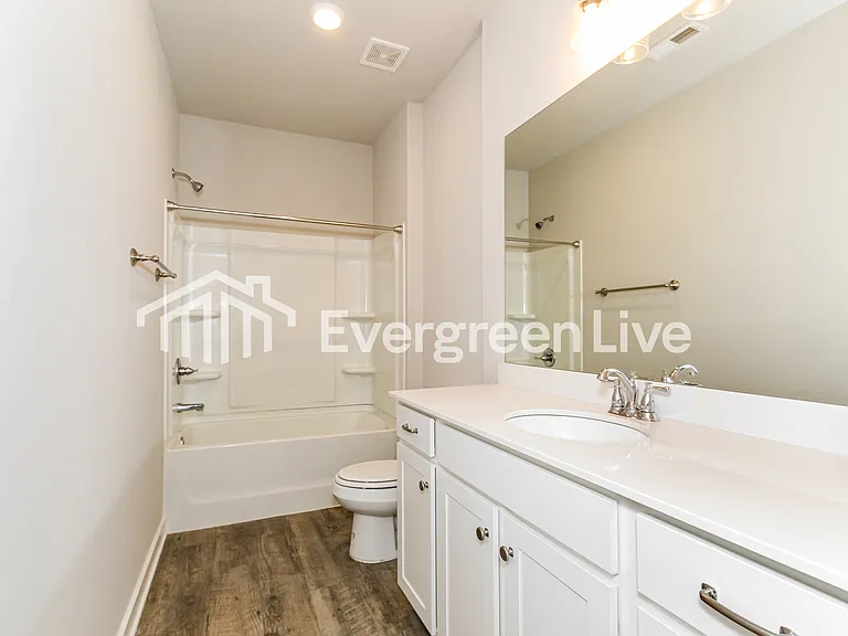 67 Wolf Ln — Photo 12