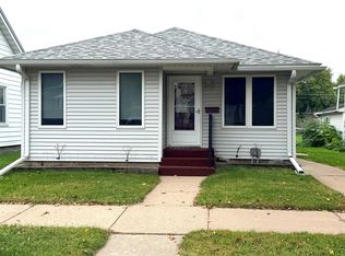 404 Kilbourn Ave, Tomah, WI 54660