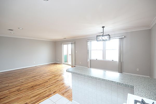 1st image of 247 Terrace Ave Floor 2