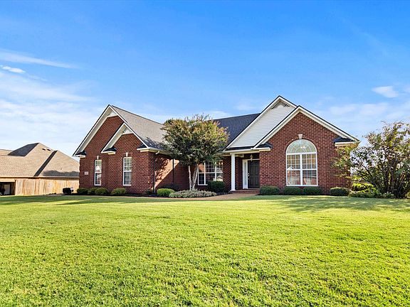 4th image of 24090 Chadwick Dr