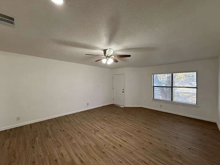1015 Arrowhead Trl — Photo 6