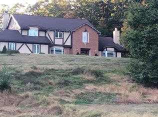 1388 Buck Ridge Dr, Stroudsburg, PA 18360