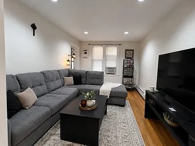 10 Wait St #202