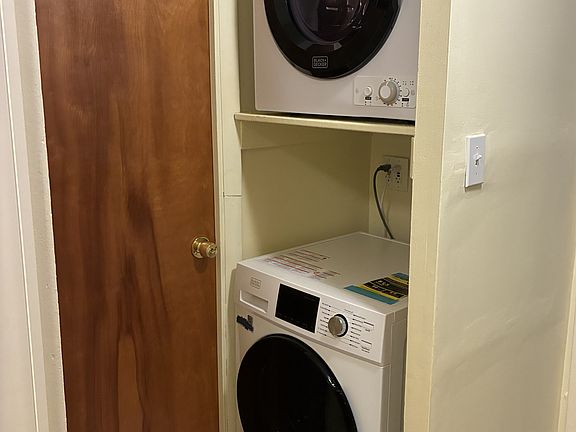2nd image of 3301 Hewitt Ave APT 506