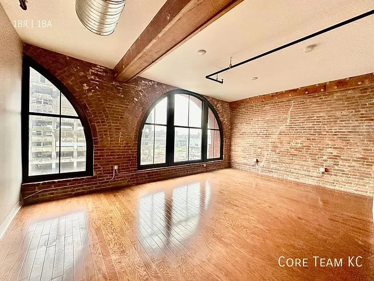 1223 Union Ave #404 — Photo 4