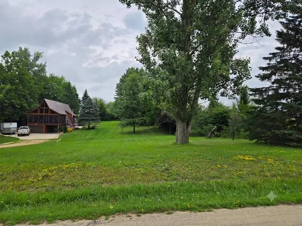 4A62 E Apple Canyon Rd, Apple River, IL 61001