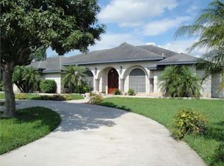 407 Acasia St, Rio Grande City, TX 78582