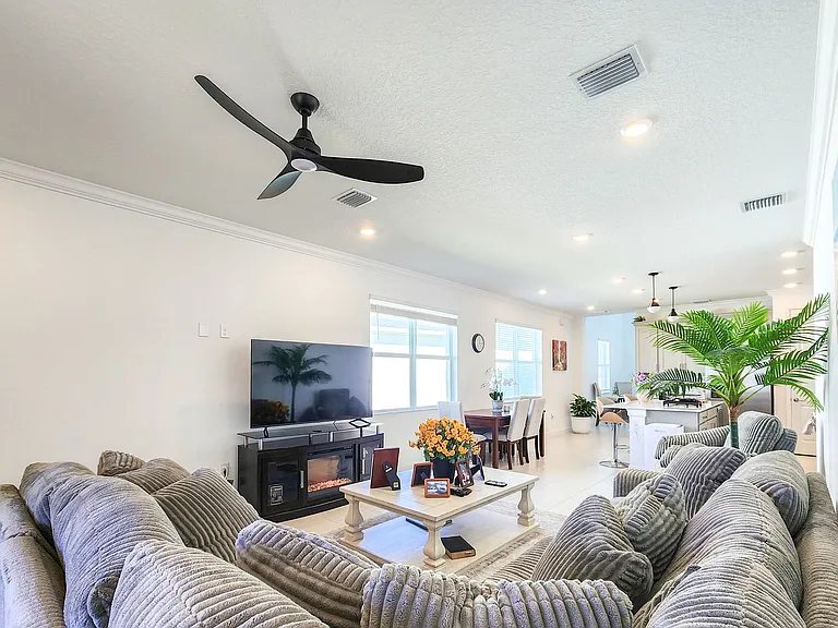 2322 Antarus Dr NW — Photo 29