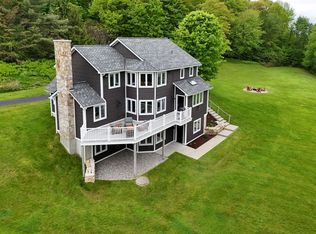 105 Brook Dr, Burlington, VT 05401
