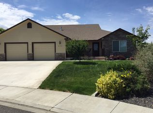 438 Palm Dr, Richland, WA