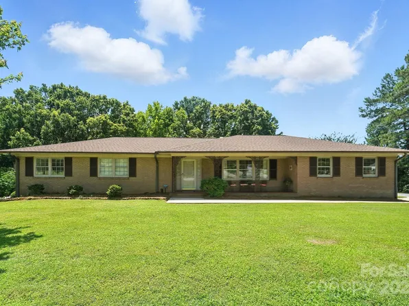 900 Nance St, Kannapolis, NC 28083