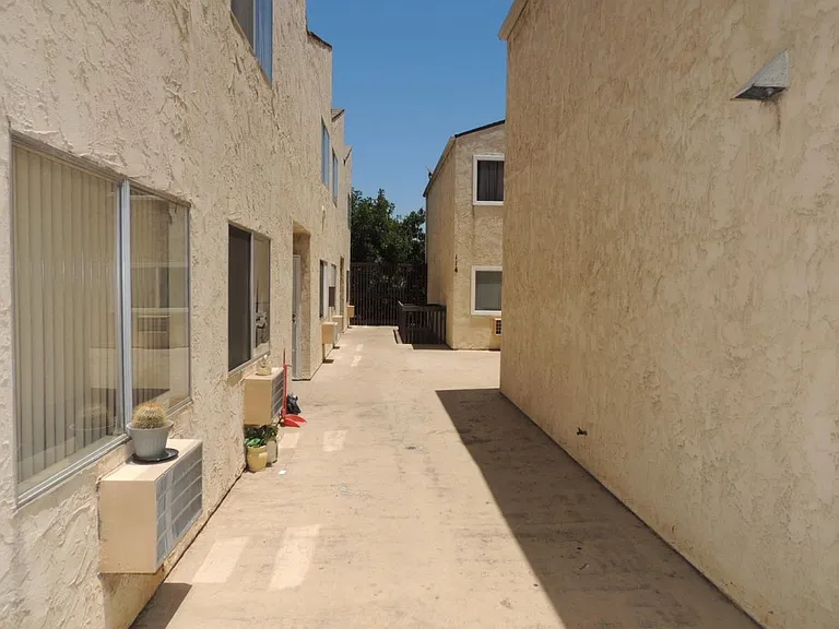 1127 D Ave #C — Photo 12